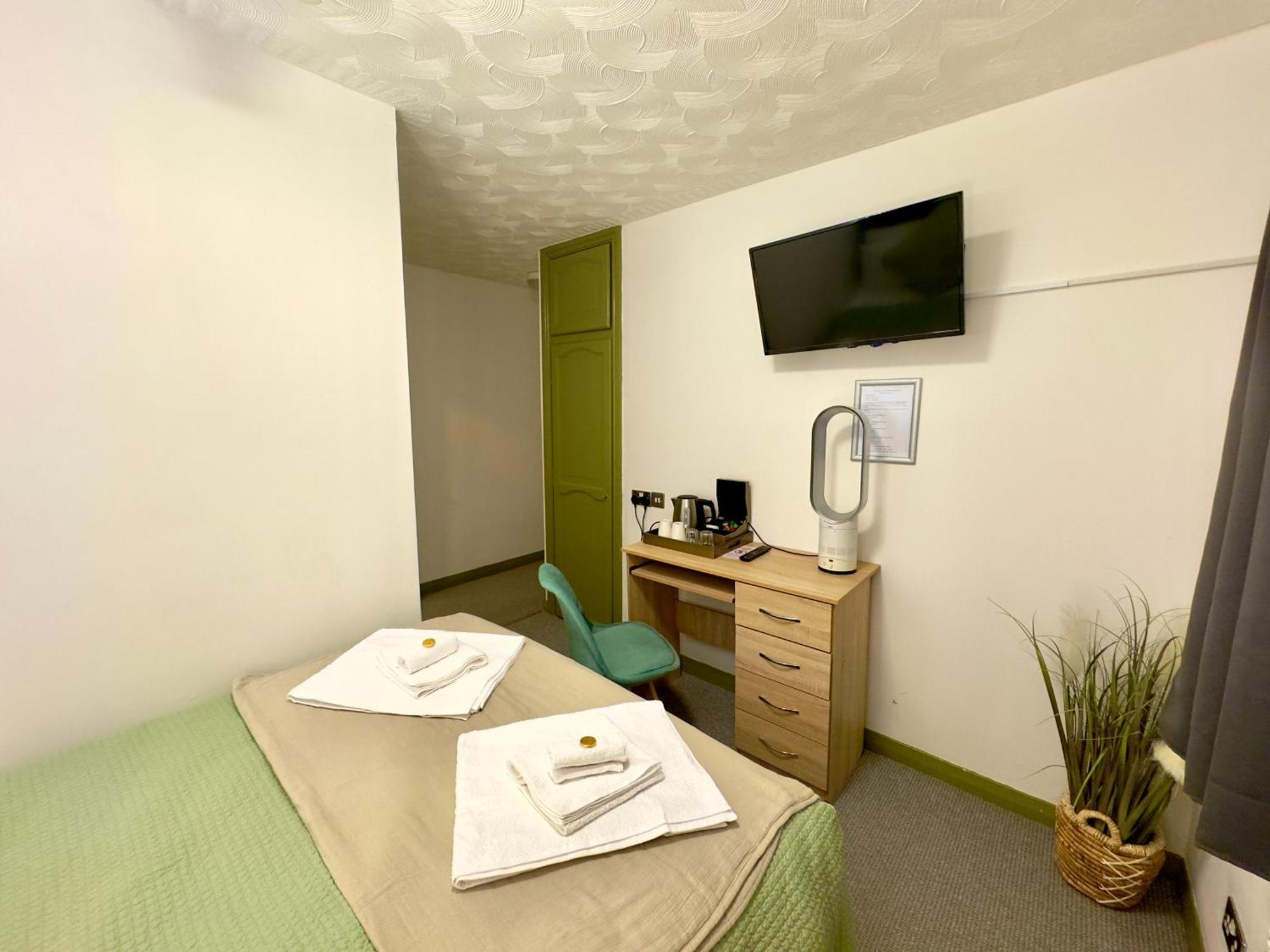 Coastal Park Accommodation Llanelli Dış mekan fotoğraf