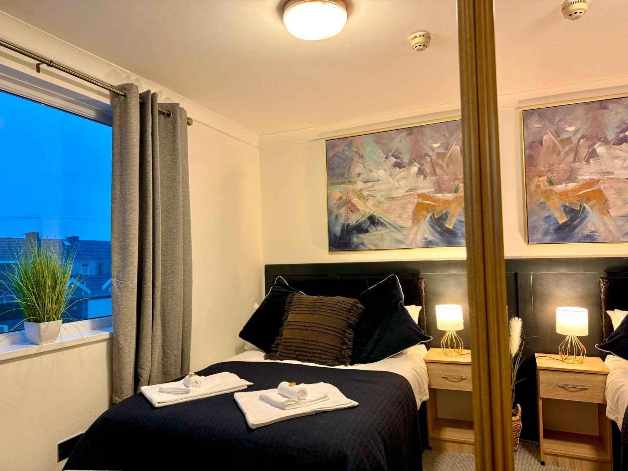 Coastal Park Accommodation Llanelli Dış mekan fotoğraf