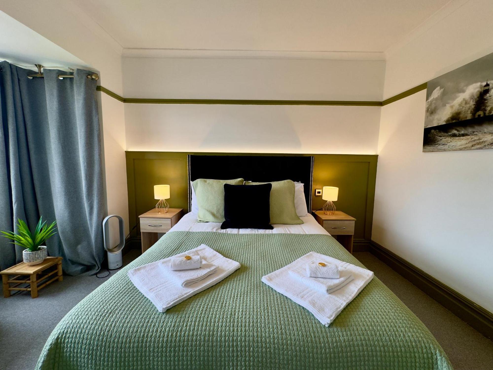 Coastal Park Accommodation Llanelli Dış mekan fotoğraf