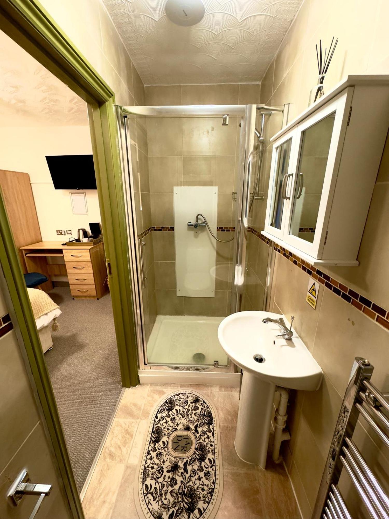 Coastal Park Accommodation Llanelli Dış mekan fotoğraf