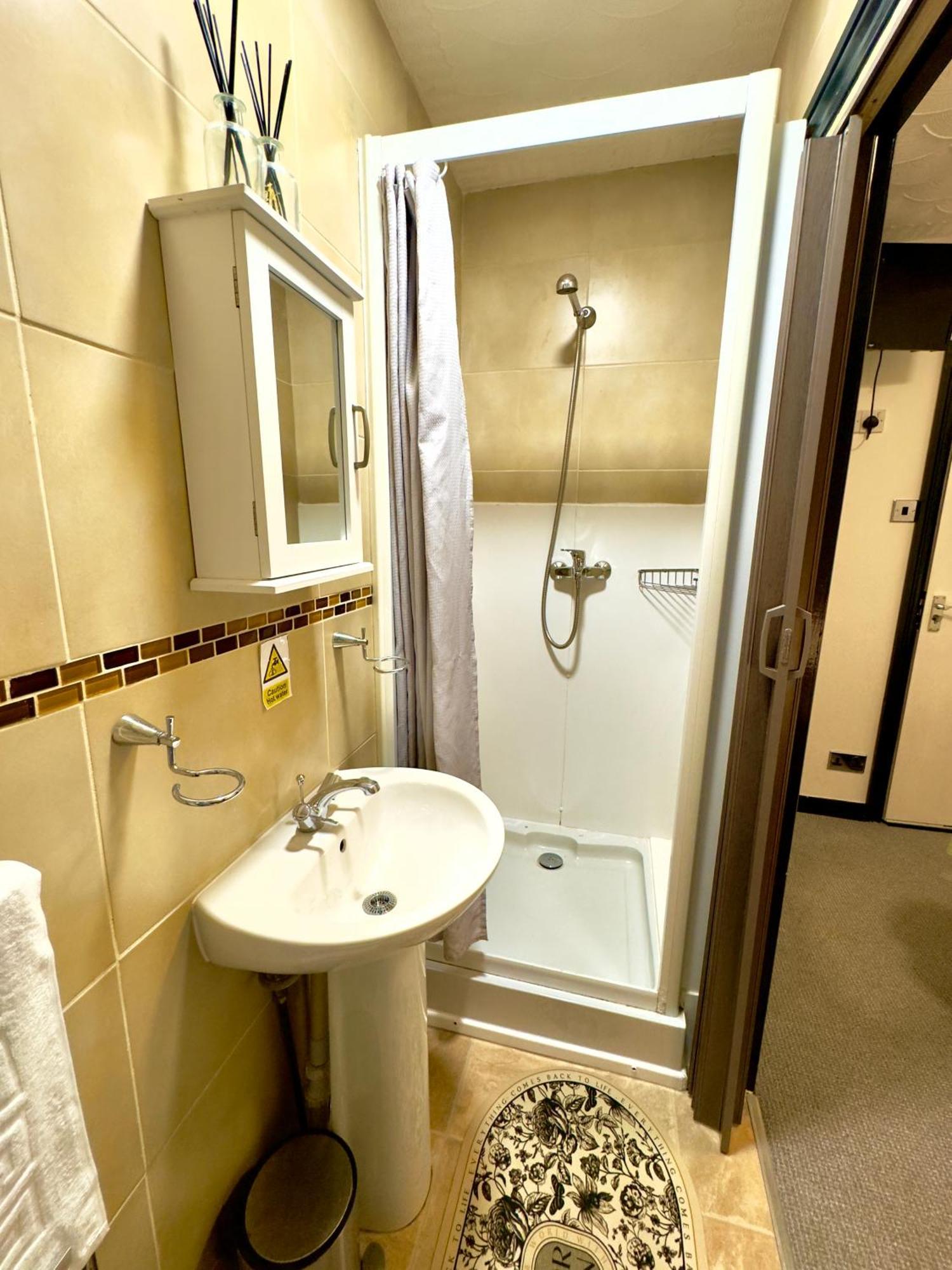 Coastal Park Accommodation Llanelli Dış mekan fotoğraf