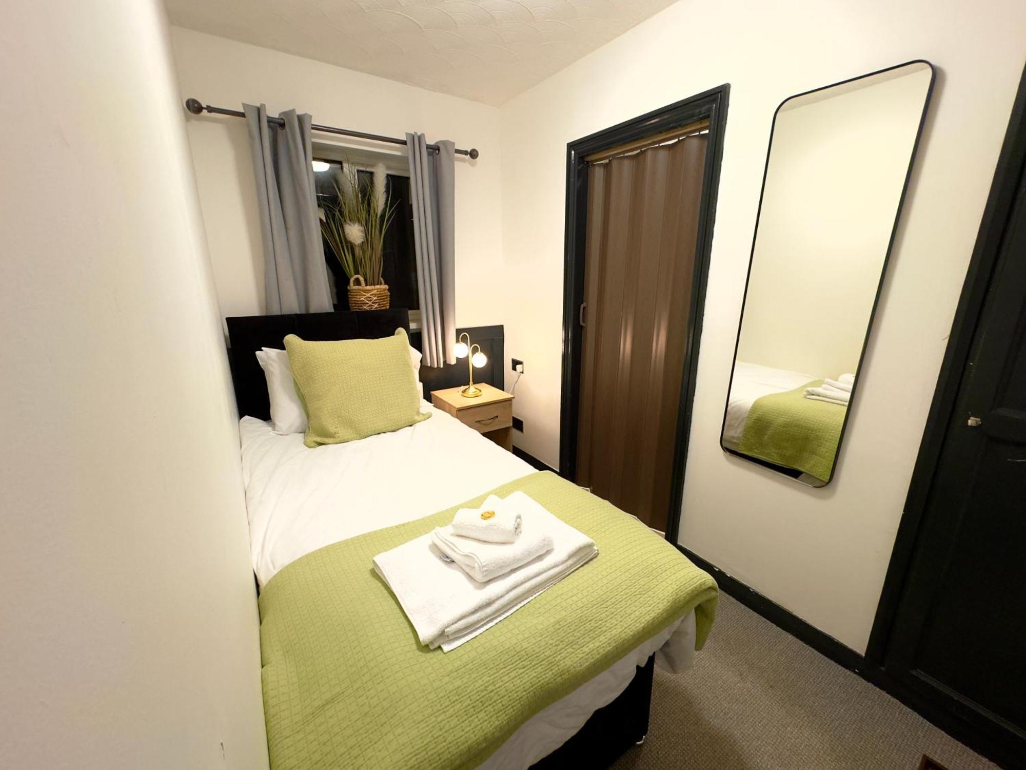 Coastal Park Accommodation Llanelli Dış mekan fotoğraf