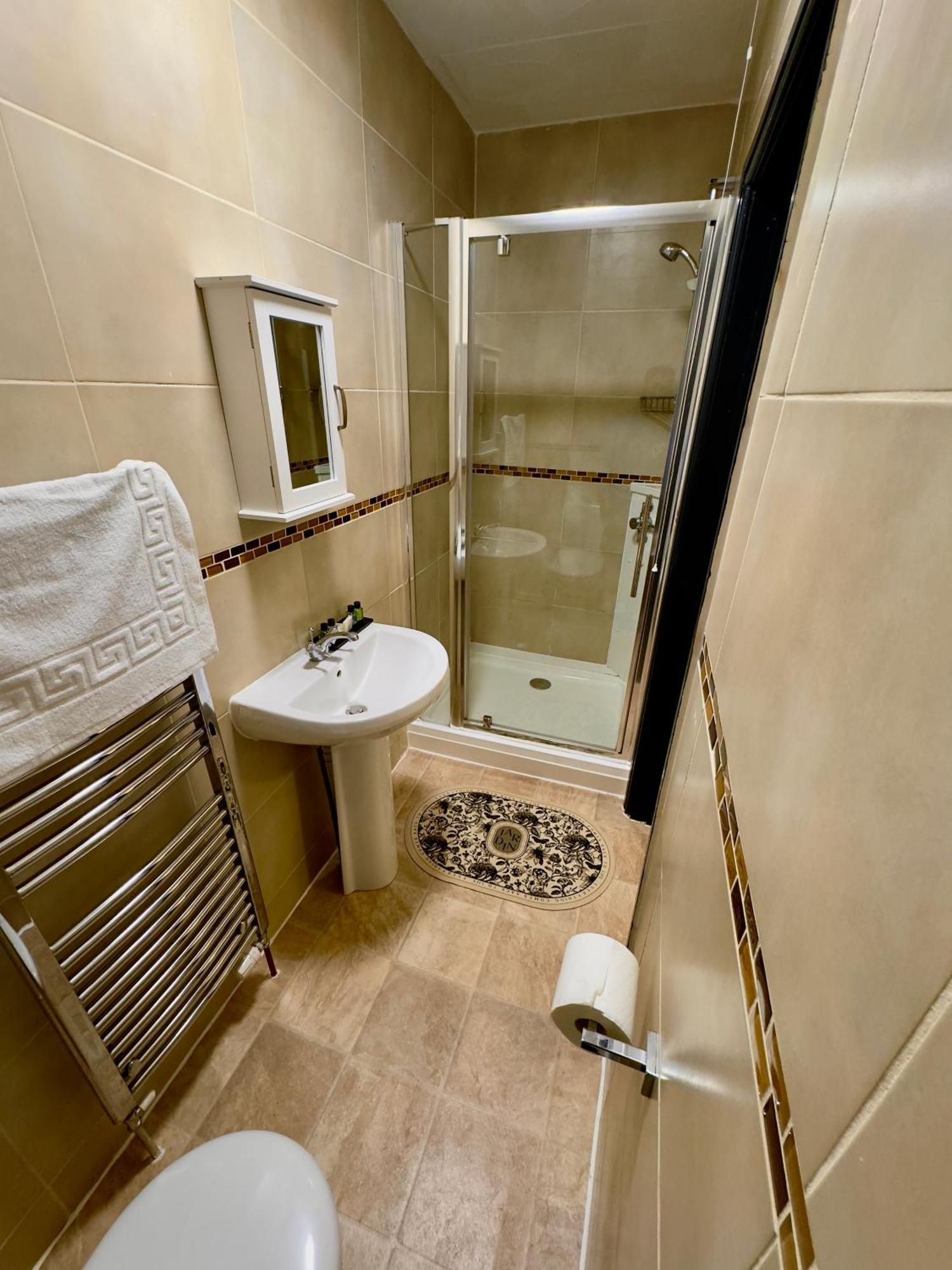 Coastal Park Accommodation Llanelli Dış mekan fotoğraf