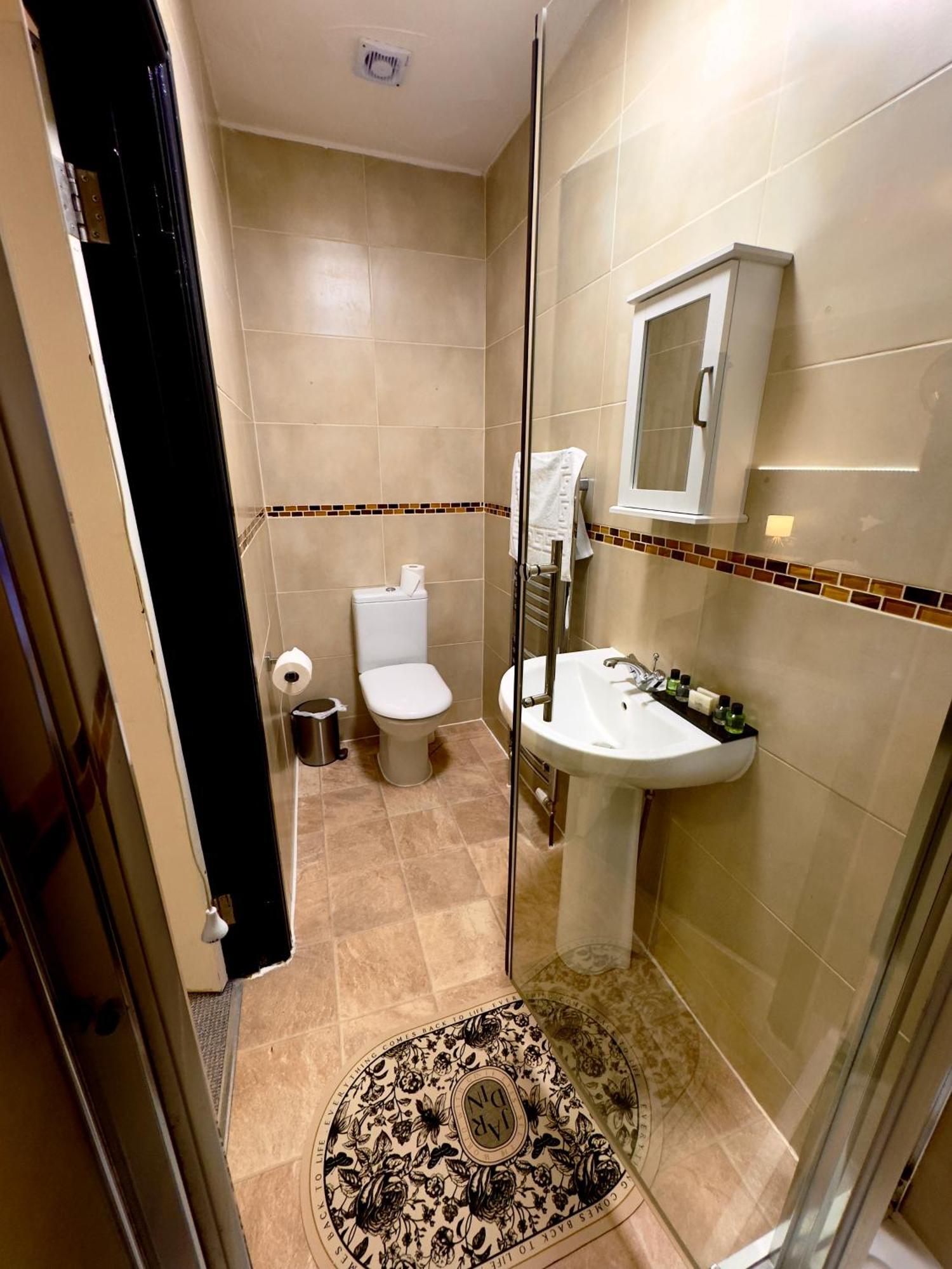 Coastal Park Accommodation Llanelli Dış mekan fotoğraf