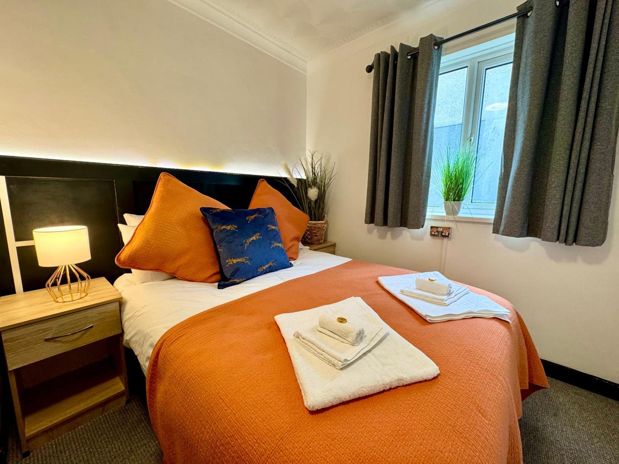 Coastal Park Accommodation Llanelli Dış mekan fotoğraf